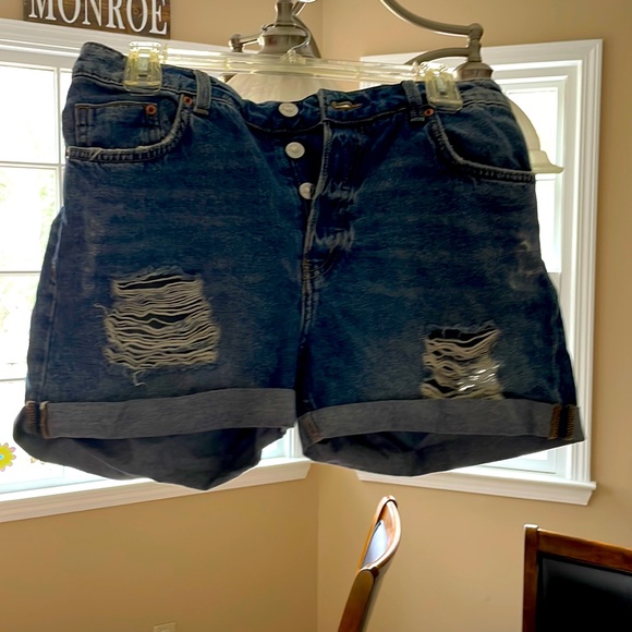 Ripped Jean shorts from H&M. Size 8. - Picture 1 of 1